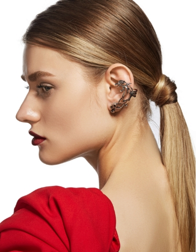 Sleek Low Pony